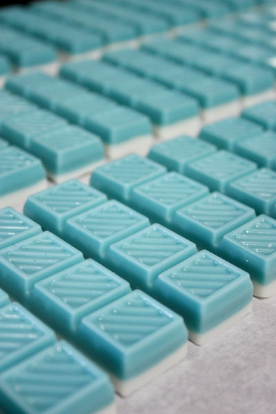 Paraffin-Soy Wax Melts (Snap Bars)