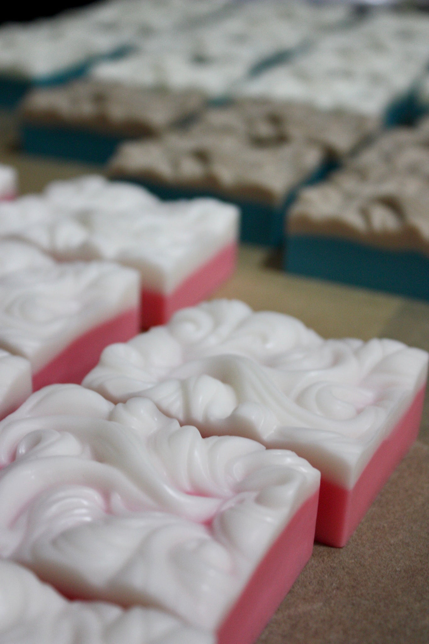 Paraffin-Soy Wax Melts (Wave Bars)