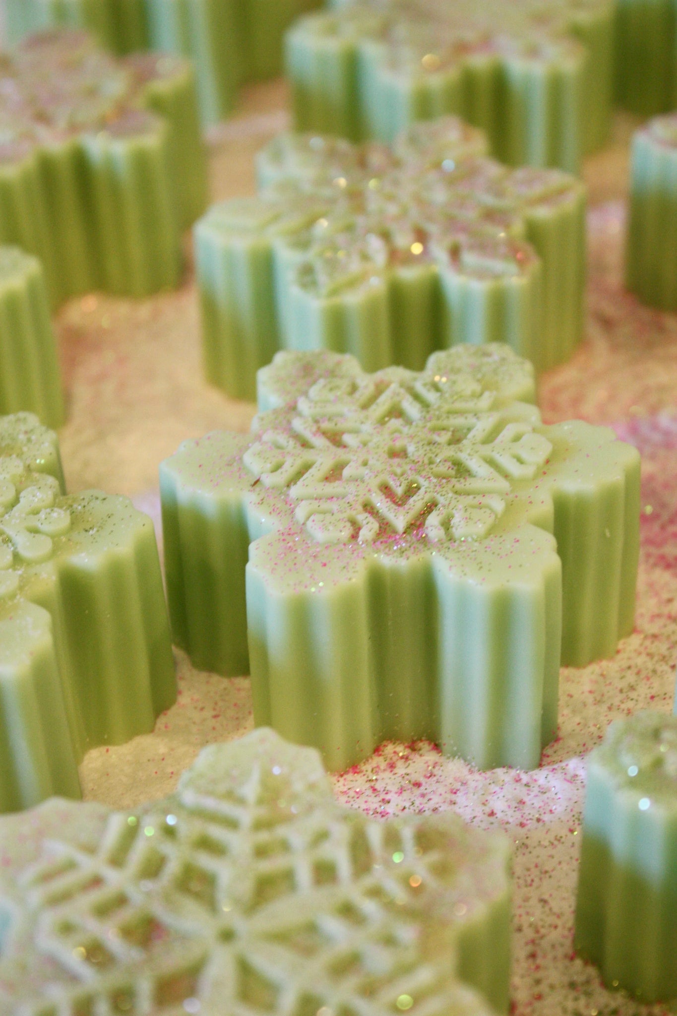 Paraffin-Soy Wax Melts (Snowflakes)